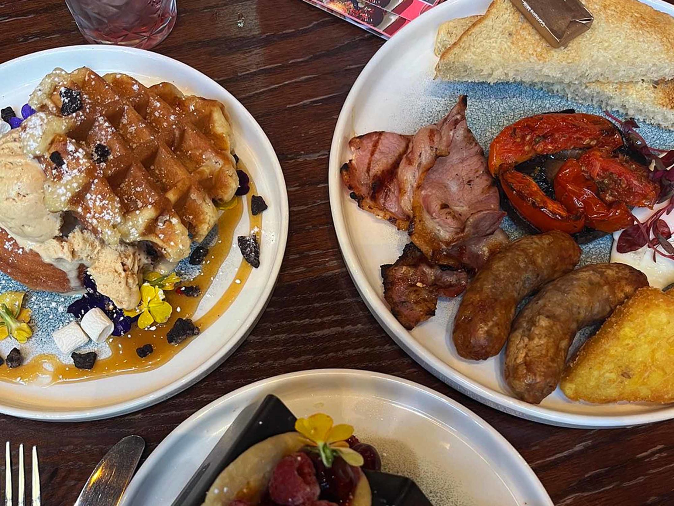 Top Glasgow Bottomless Brunch Venues - Slug & Lettuce Glasgow