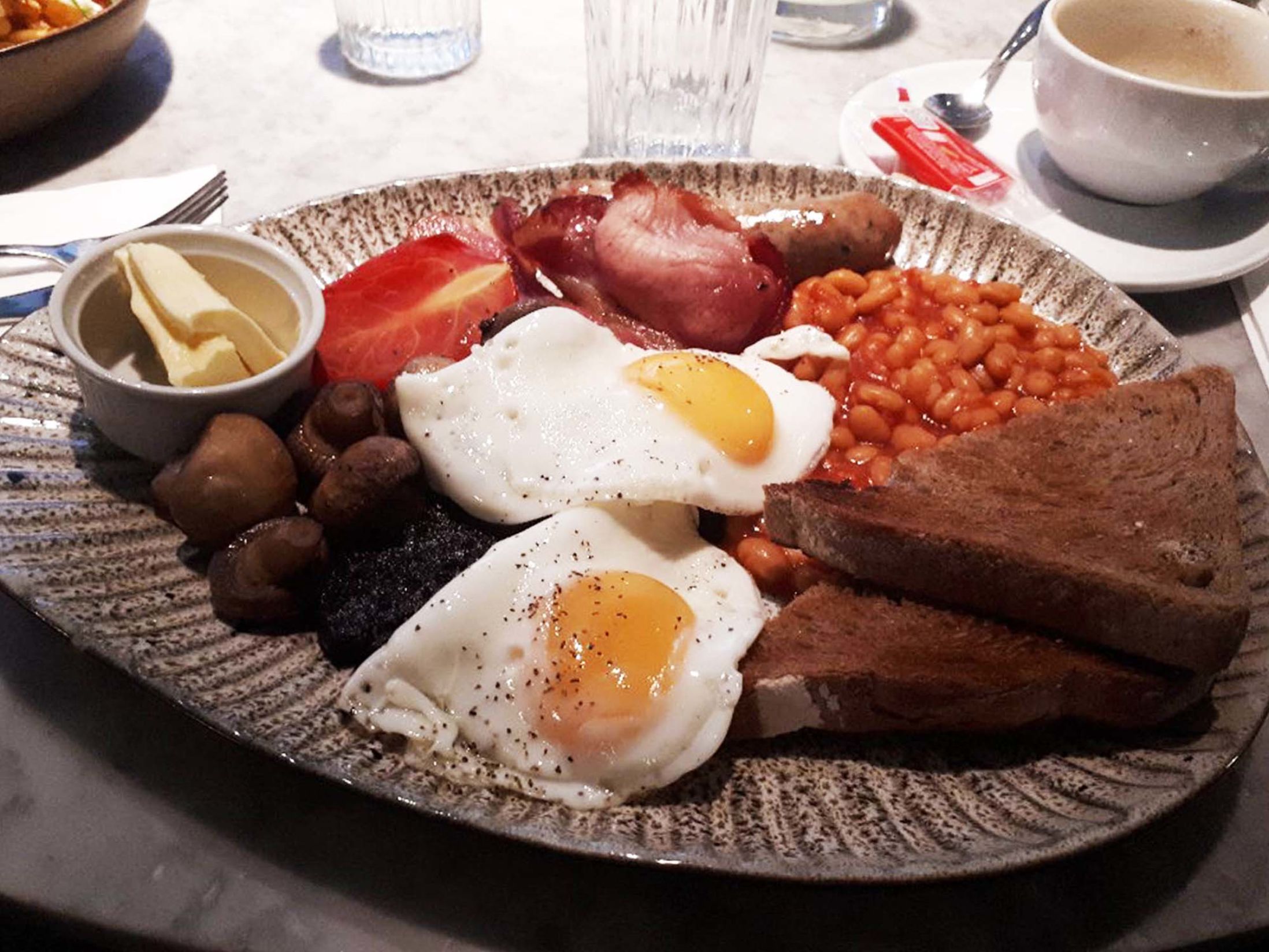 best-bottomless-brunch-in-liverpool-12-brunch-restaurants